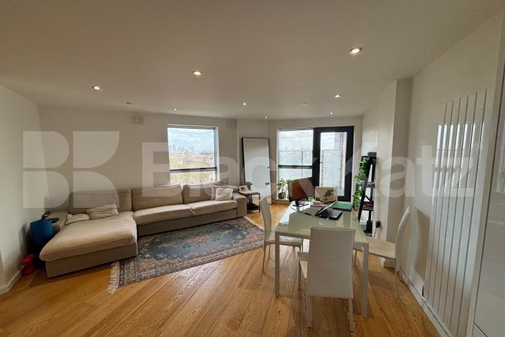 Stunning views of the cityscape The Pioneer Building  Newington Causeway, Borough / Elephant Castle